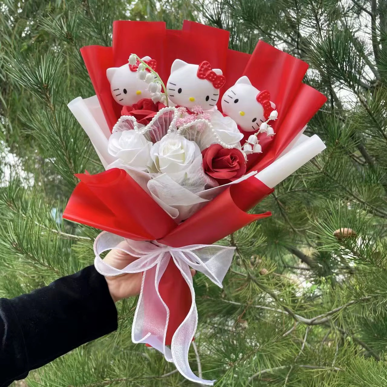 Kawaii Hello Kitty Cat Dolls with Artificial Flowers Creative Bouquet Christmas Valentine Birthday Graduation Gifts